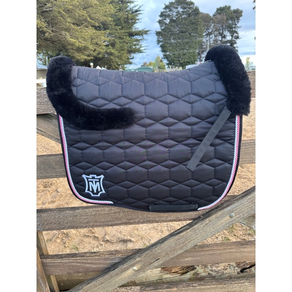 EA Mattes L - Black/Azalea Top Fleece